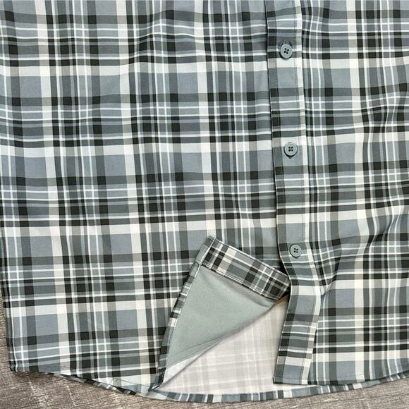 Field & Stream Short Sleeve Vented Fishing Shirt Men M Plaid Button Down Outdoor - Picture 4 of 8